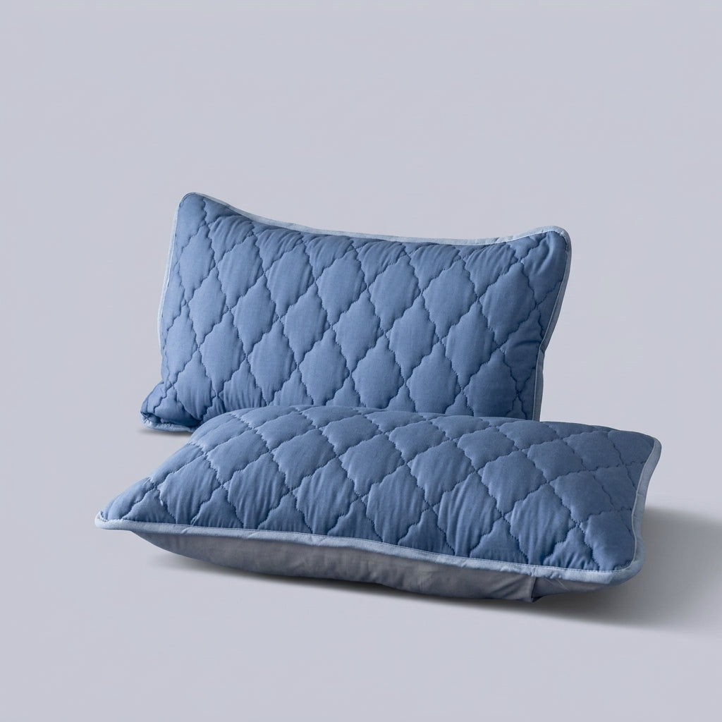 Funda de almohada impermeable Barrera, sobre fondo liso de estudio